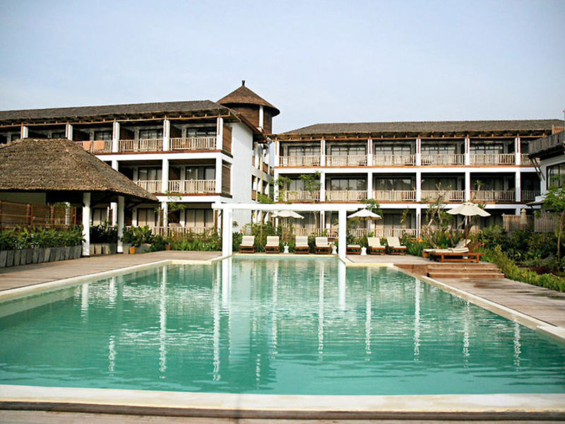 Aana Resort & Spa