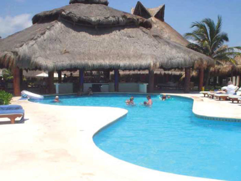 Azul Hotel & Beach Resort