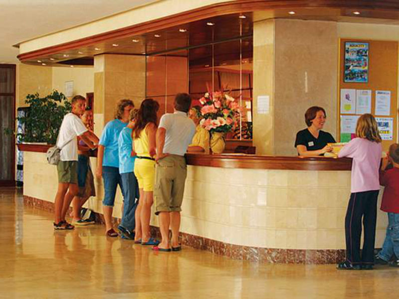Club Cala Romani Hotel