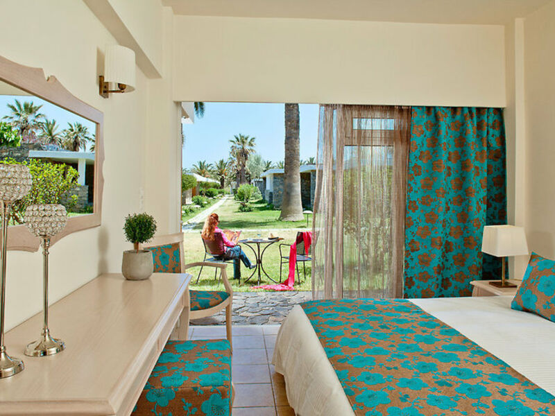 Creta Beach Hotel & Bungalows