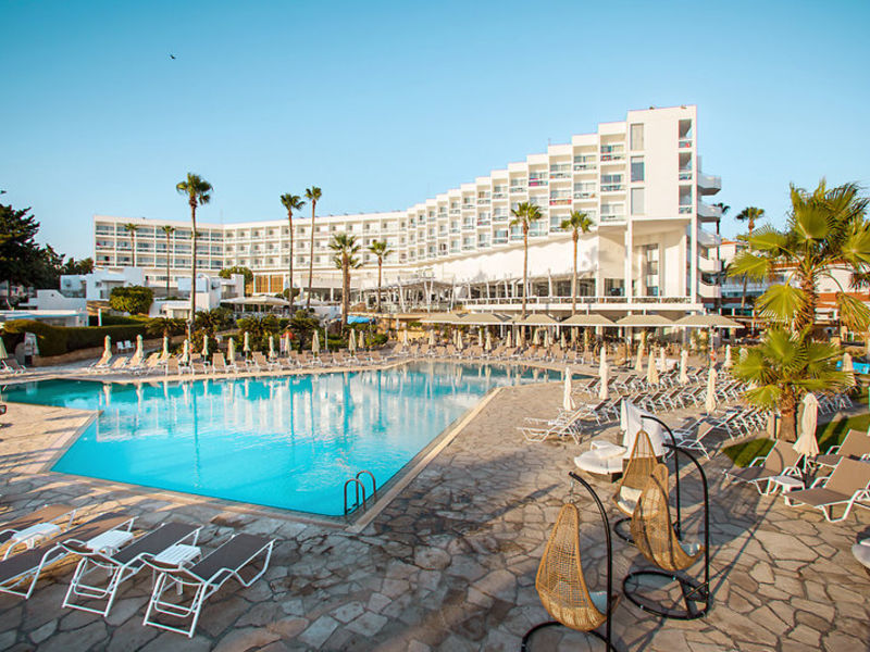 Cypria Maris Beach & Spa Hotel