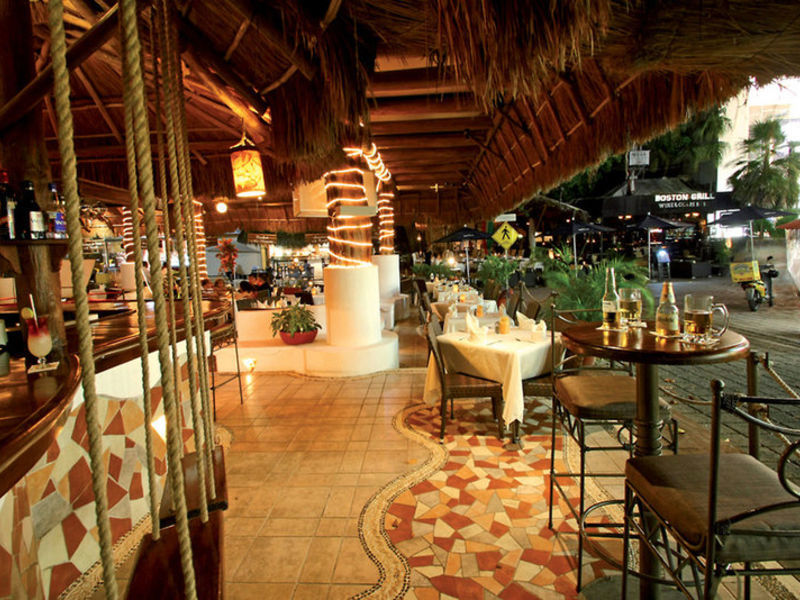 El Tucan Hotel and Beach Club