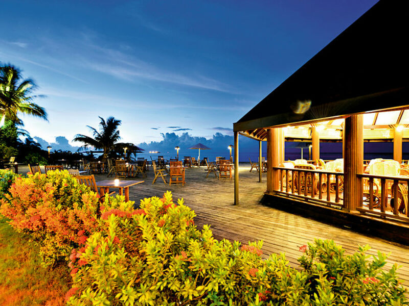 Holiday Island Resort & Spa