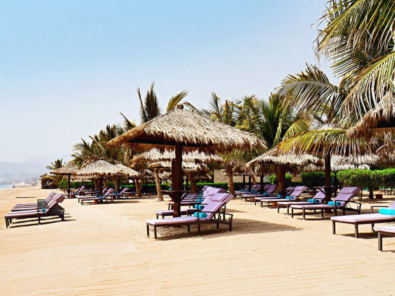 Le Meridien Al Aqah Beach