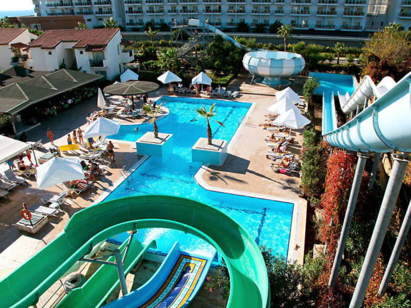 Lyra Resort, Haupthaus