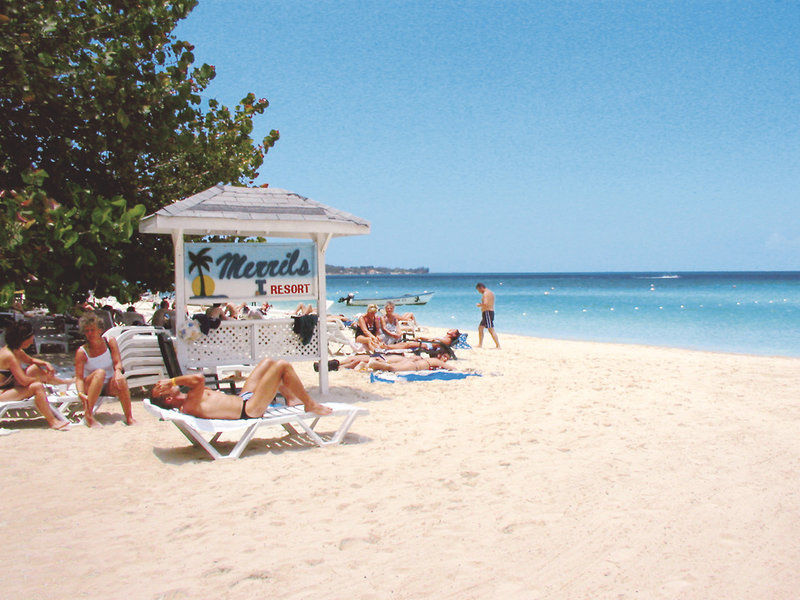 Merril's II Beach Resort
