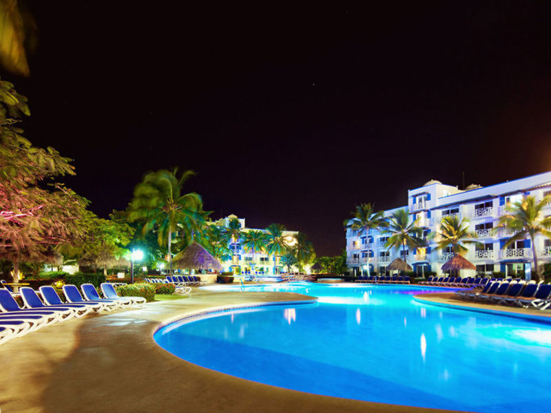 Playa Blanca Beach Resort