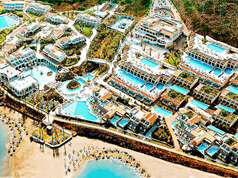 Radisson Blu Beach Resort
