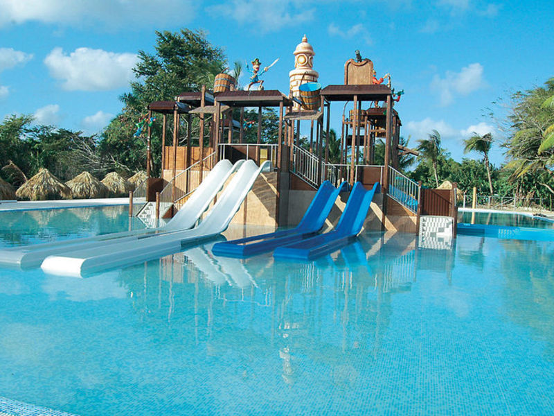 Sirenis Cocotal Beach Resort