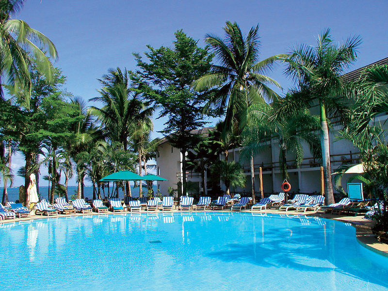 Traveller's Beach Club Hotel