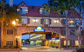 Náhled objektu Days Inn By Wyndham Los Angeles Lax Manhattan Beac, Los Angeles, Kalifornie, USA