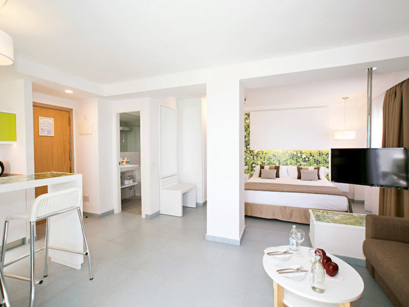 Anamar Suites