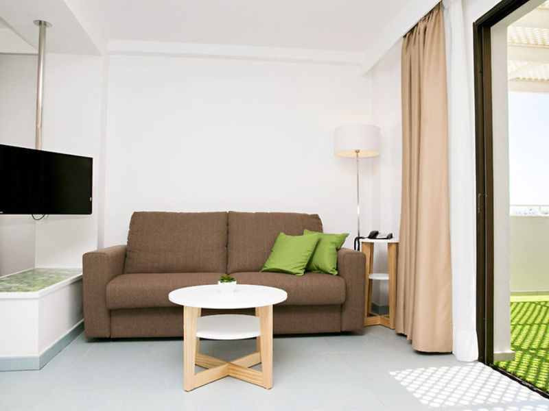 Anamar Suites