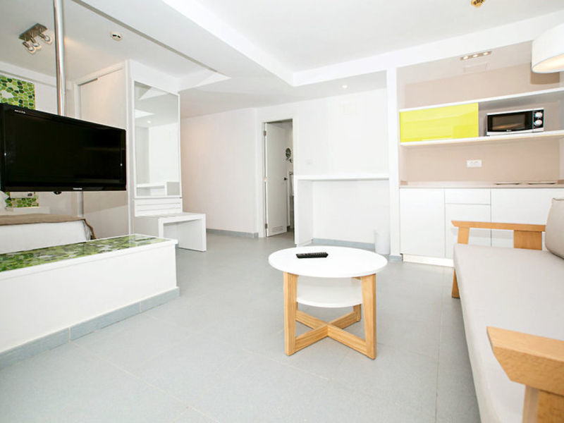 Anamar Suites