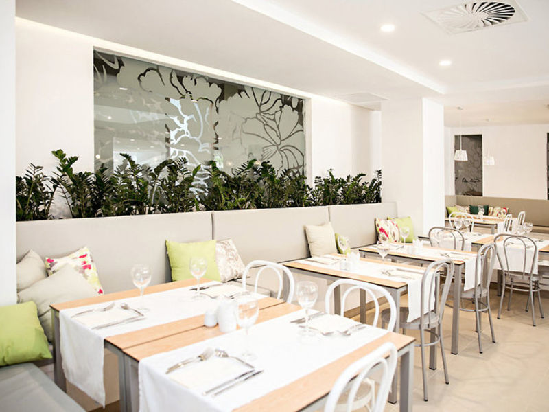 Anamar Suites