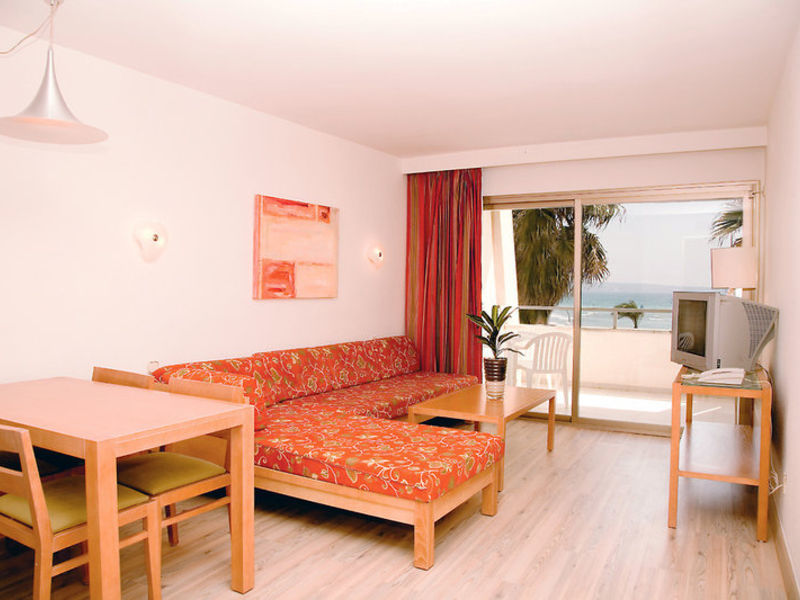Aparthot. Fontanellas Playa S