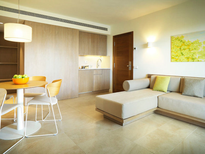 Inturo. Esmeralda Park, Typ ST
