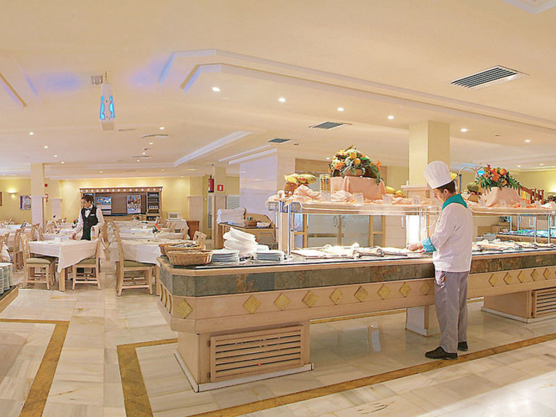 Protur Floriana Resort