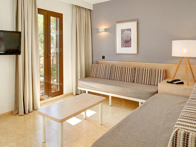 Protur Floriana Resort