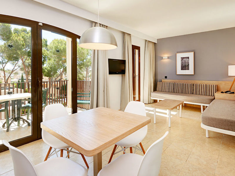 Protur Floriana Resort