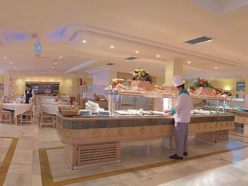 Protur Floriana Resort