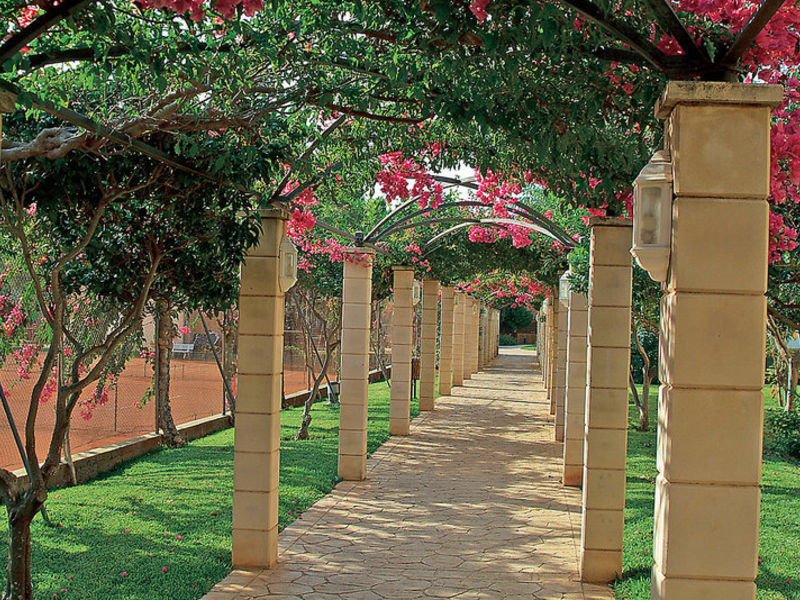 Protur Floriana Resort
