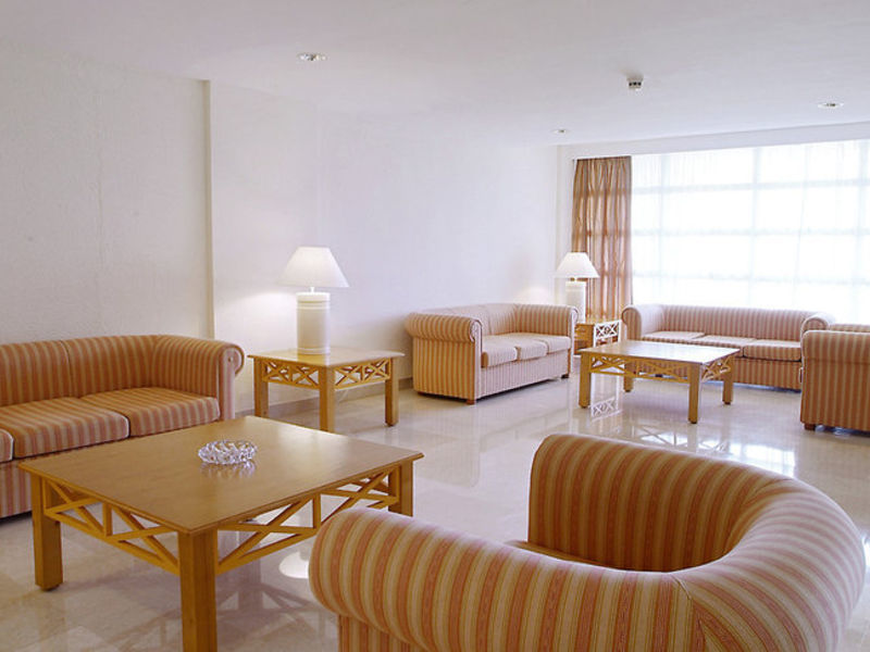 Protur Floriana Resort