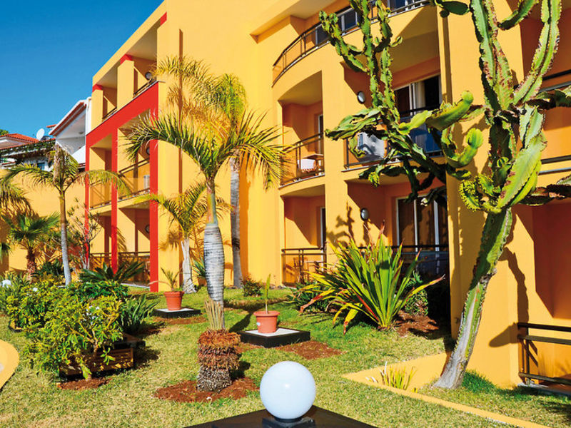 Studios Tropical