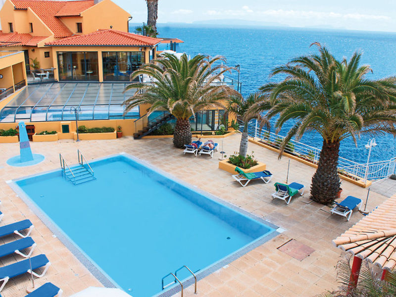 Studios Tropical