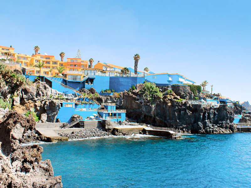 Studios Tropical