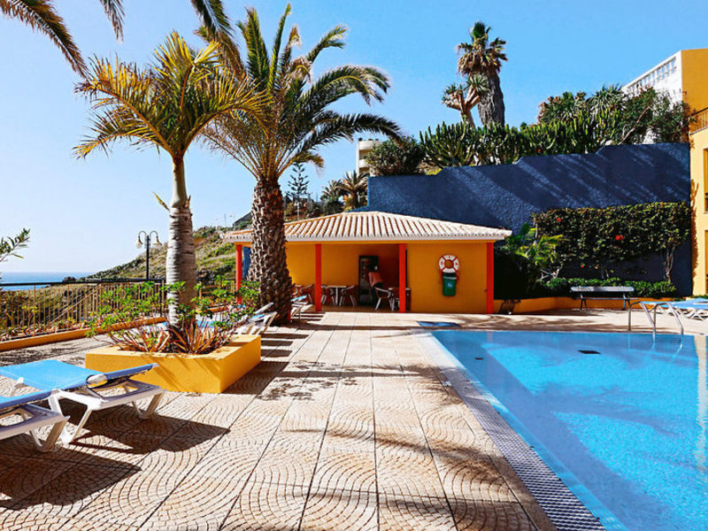 Studios Tropical