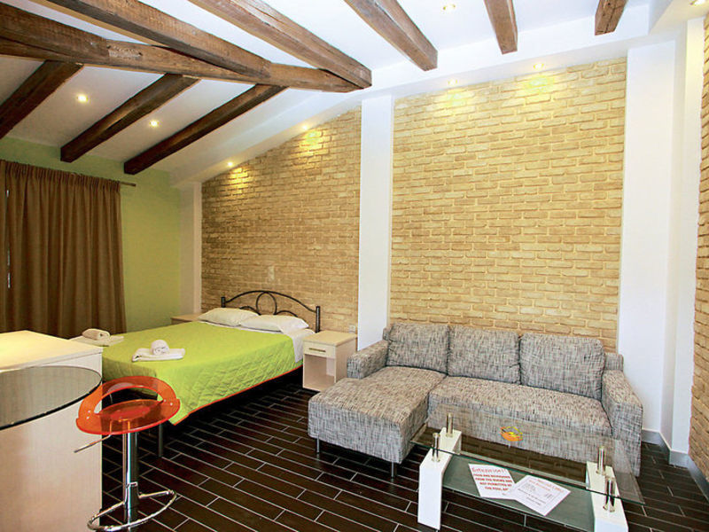 App. Bostonia Village