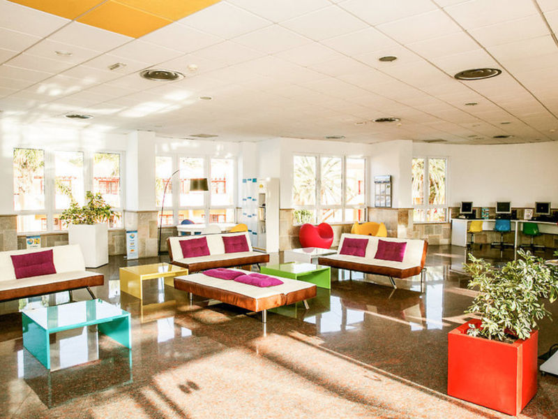 Club Koala Garden, Studios
