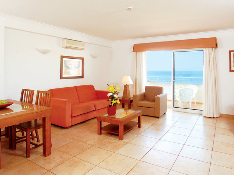 Clube Porto Mos Studios