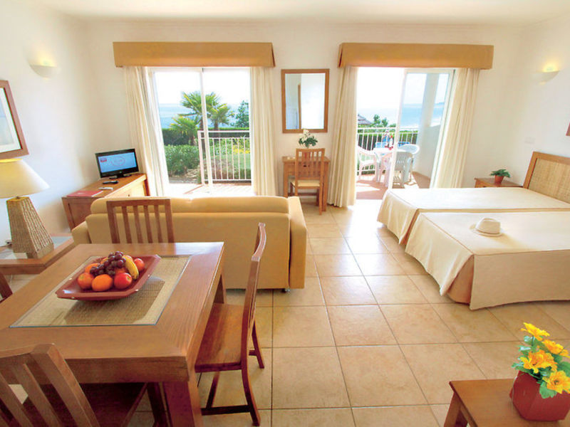 Clube Porto Mos Studios