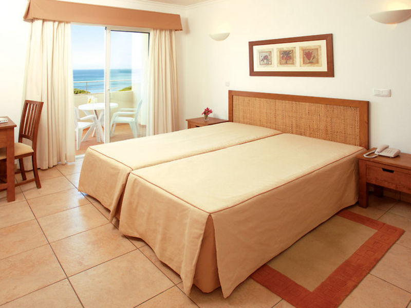 Clube Porto Mos Studios