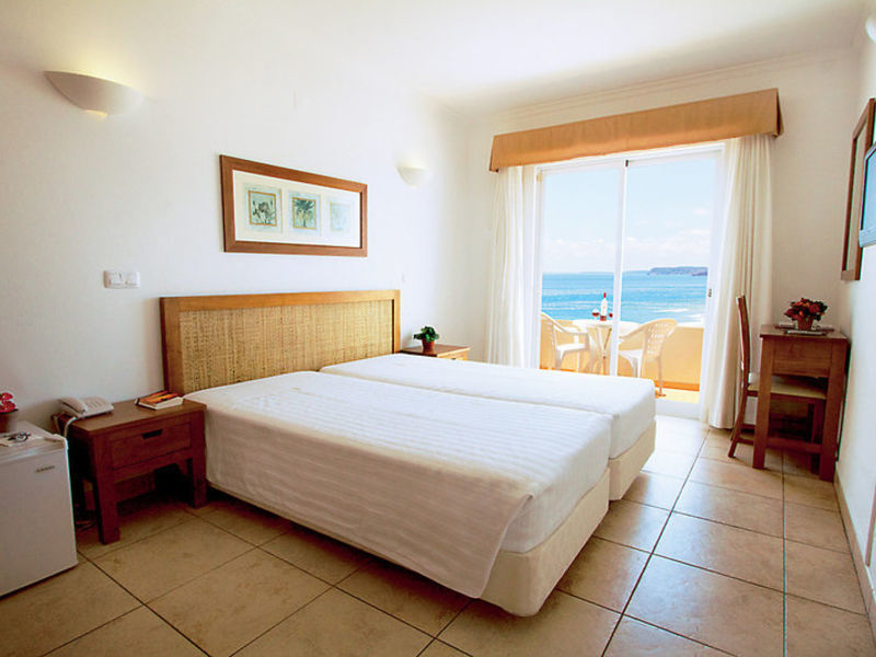 Clube Porto Mos Studios