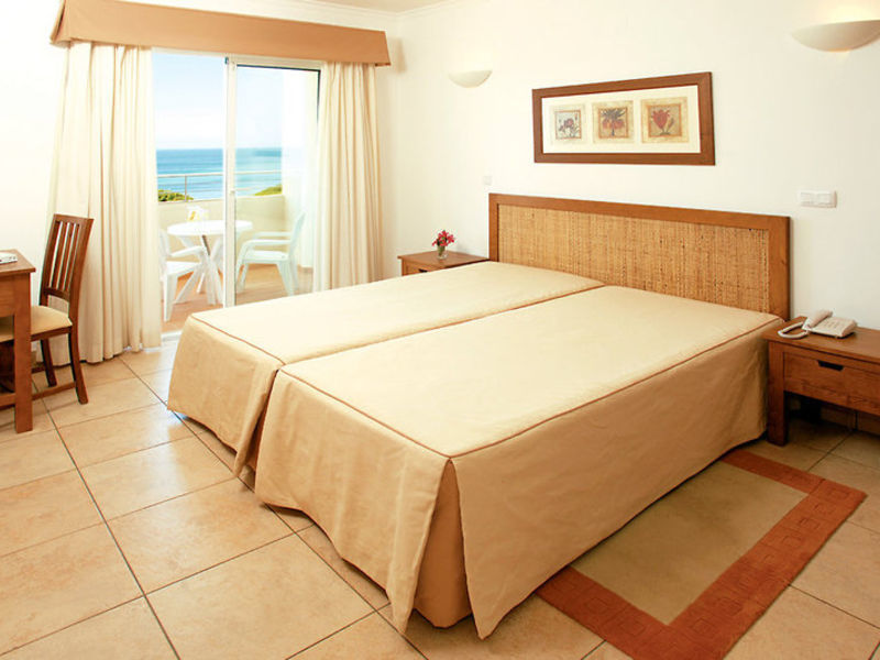 Clube Porto Mos Studios