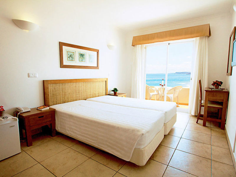 Clube Porto Mos Studios