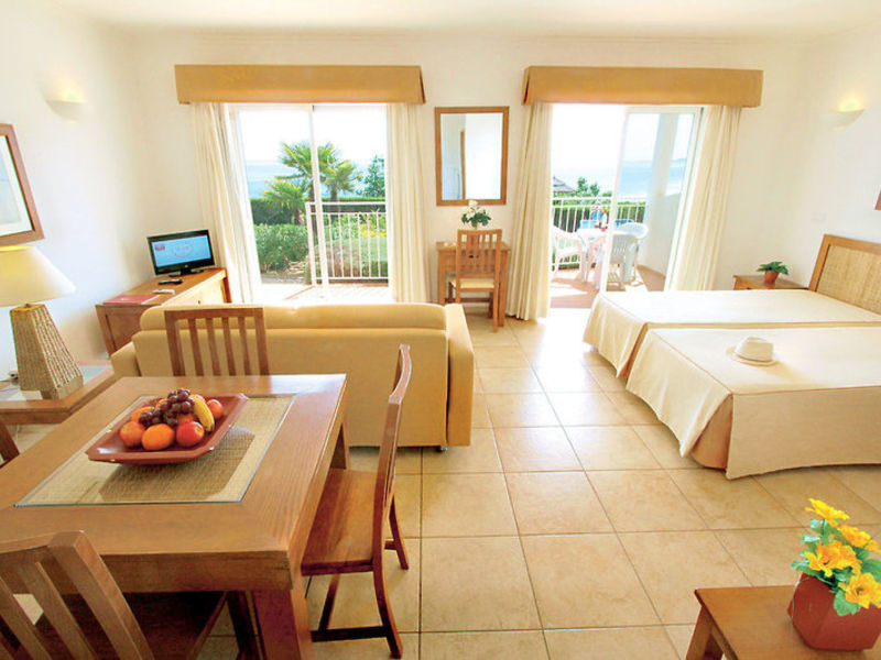 Clube Porto Mos Studios