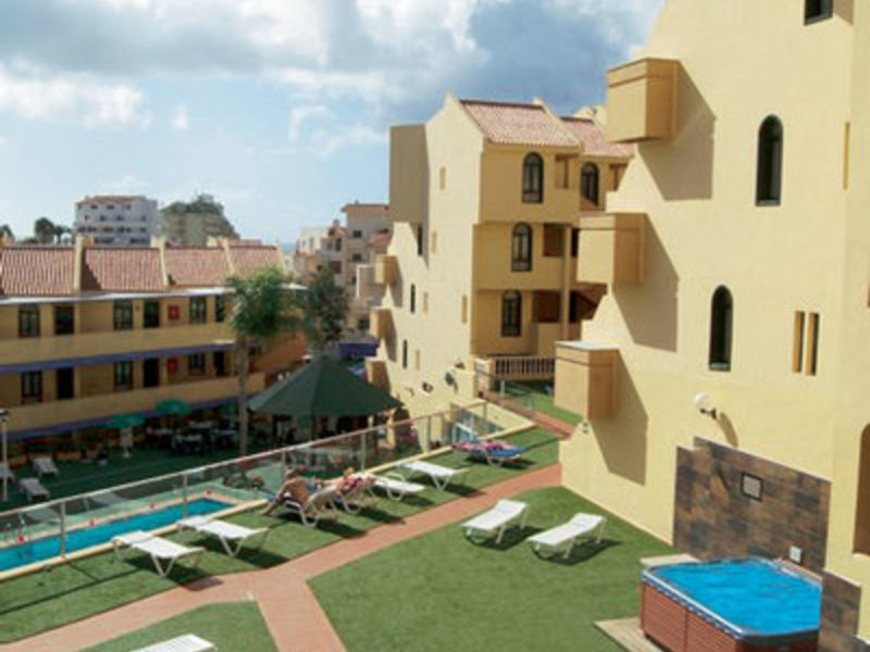 Playa Olid Suites & App.
