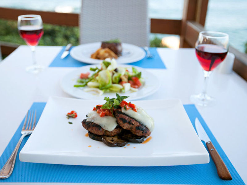 Elmi Suites Beach Hotel
