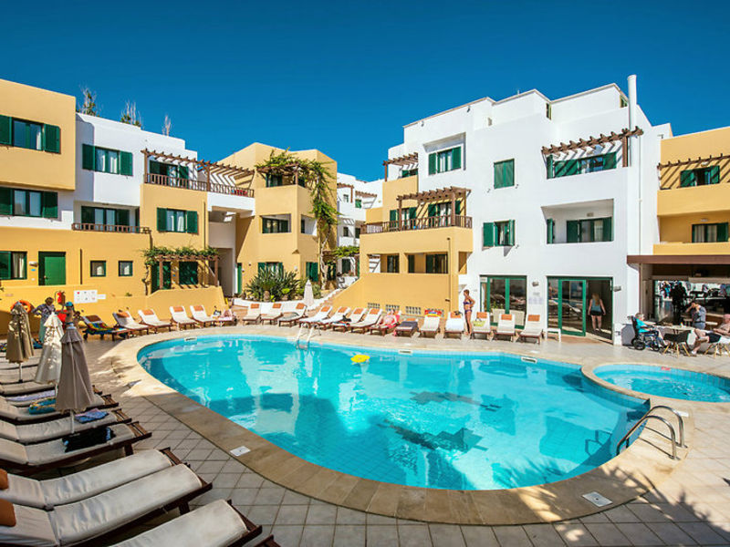 Elmi Suites Beach Hotel