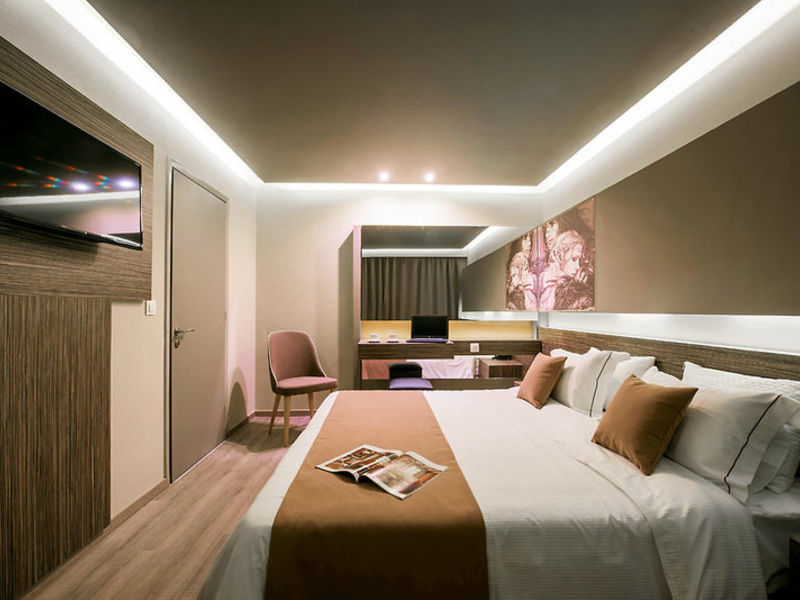 Elmi Suites Beach Hotel