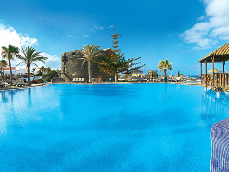 Barcelo Castillo Beach Resort