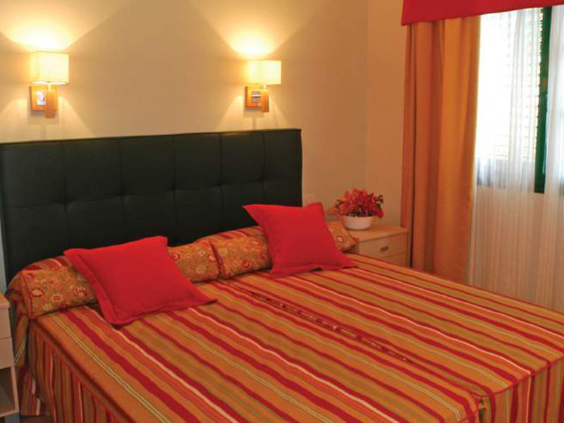 Cordial Sandy Golf Bungalows