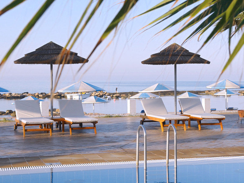 Kermia Beach Bungalow Hotel