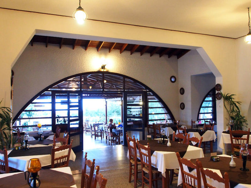 Kermia Beach Bungalow Hotel