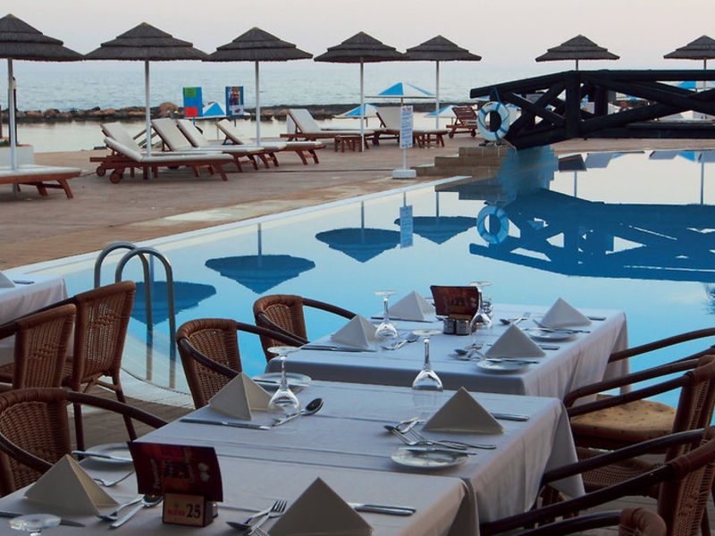 Kermia Beach Bungalow Hotel