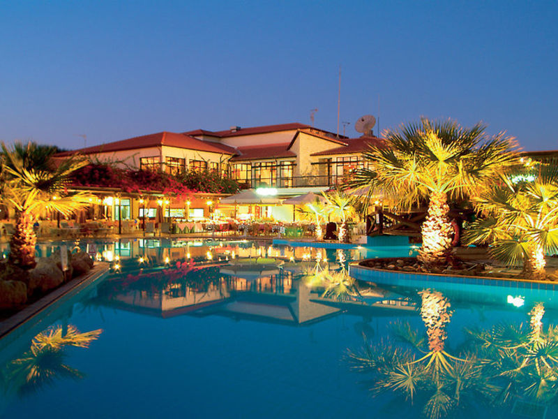 Kermia Beach Bungalow Hotel